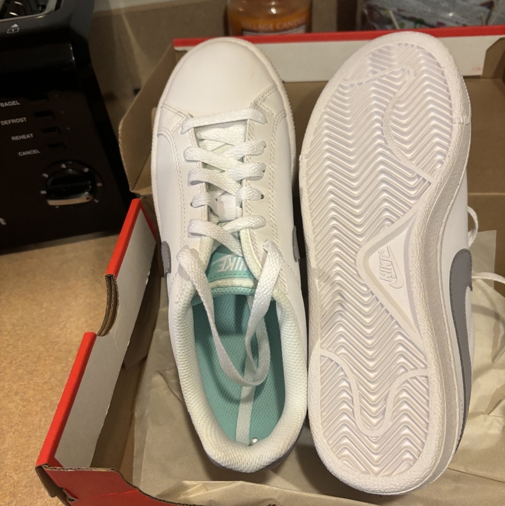 Nike Women's White and Gray Sneakers - 7 - Picture 3 of 4